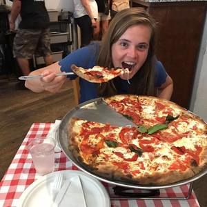 Meet your Posher, Camille